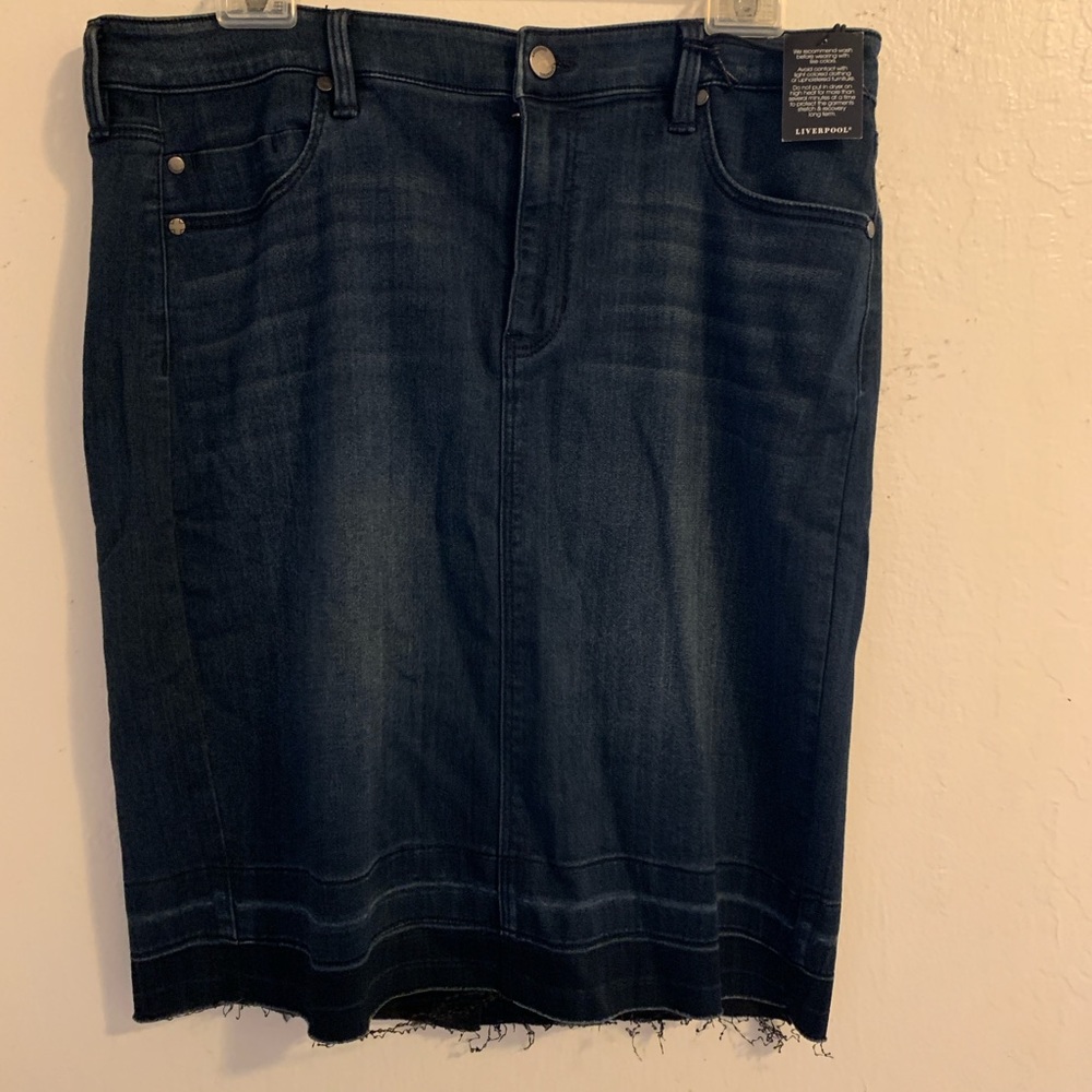 Liverpool denim skirt. Size 14. Dark blue.